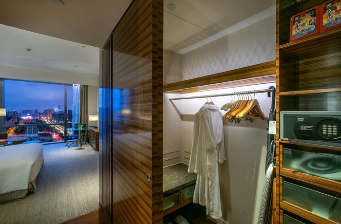 New World Guiyang Hotel