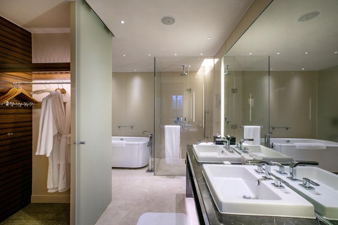 New World Guiyang Hotel
