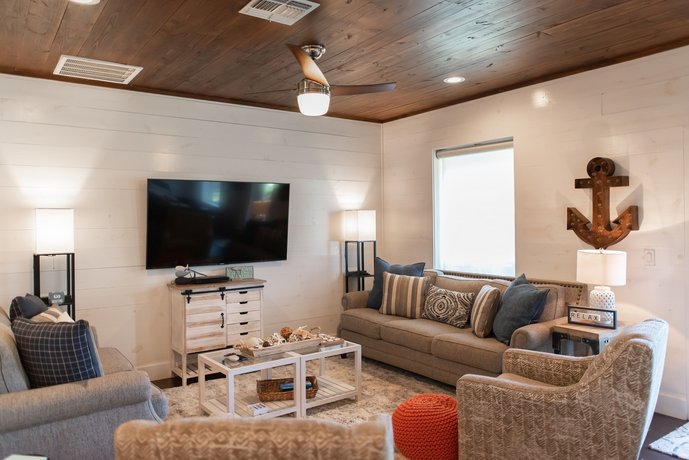 Getaway 3 Bedrooms 3 5 Bathrooms Townhouse