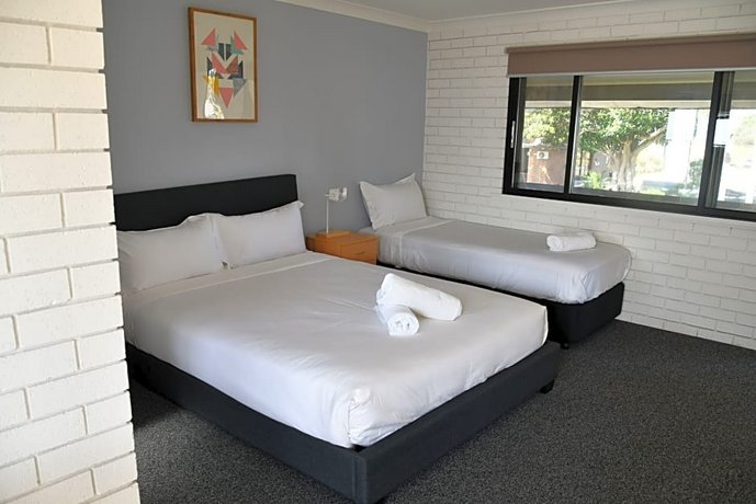 Lakeside Inn Wollongong