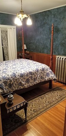 Historic Victorian Inn