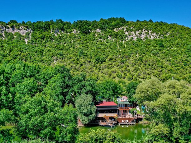 Antik River House