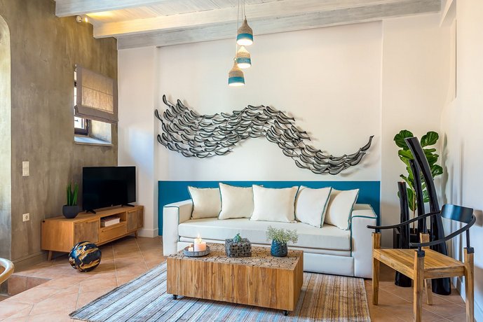 Lithinon Luxury Suites