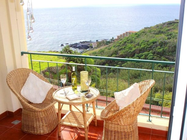 Apartment With 2 Bedrooms in Canico With Wonderful sea View Furnished Balcony and Wifi - 200 m Fro