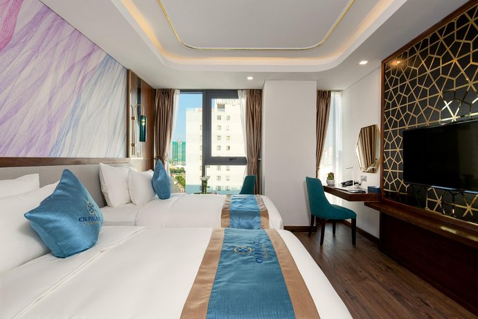 CN PALACE HOTEL