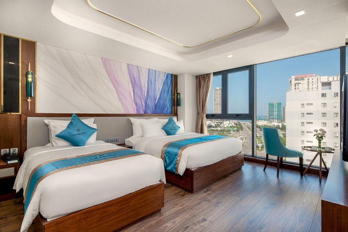 CN PALACE HOTEL