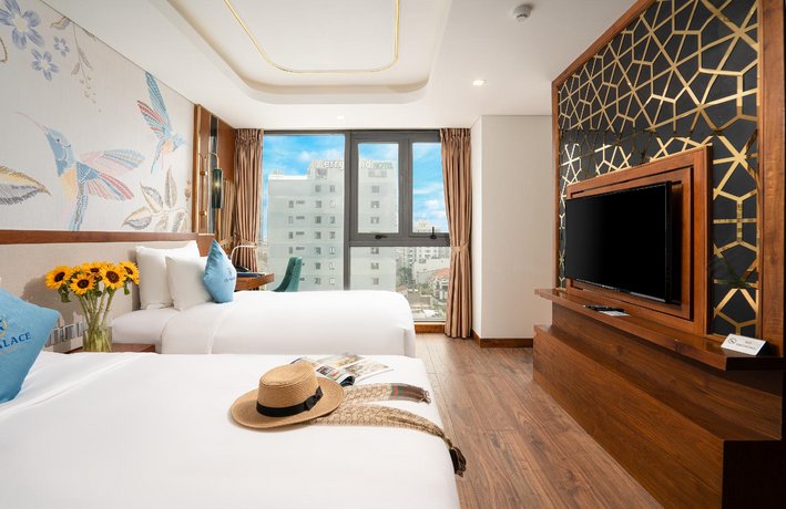 CN PALACE HOTEL