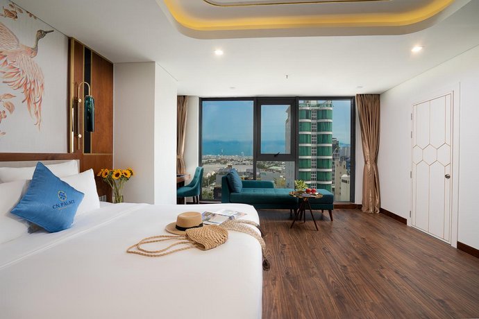 CN PALACE HOTEL