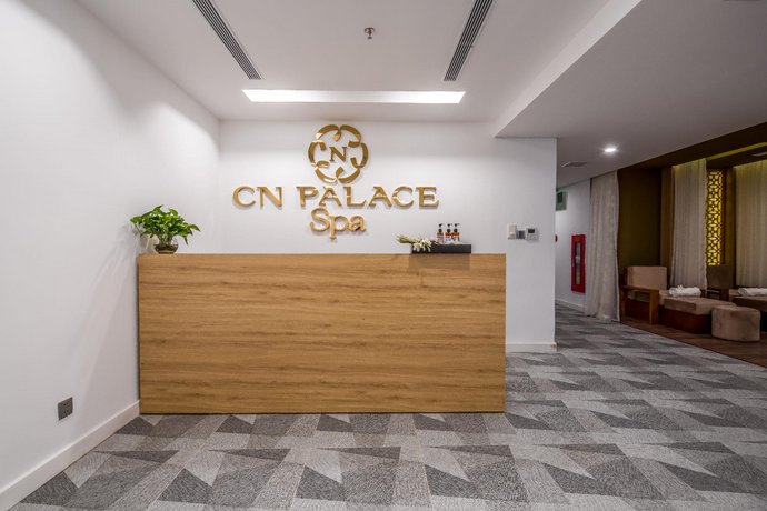 CN PALACE HOTEL