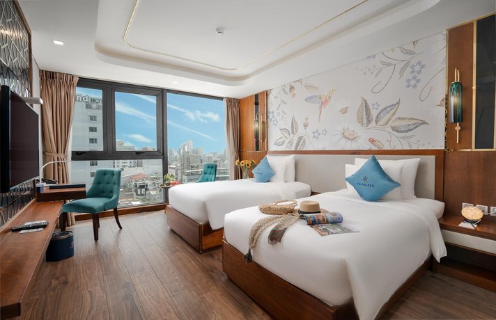 CN PALACE HOTEL