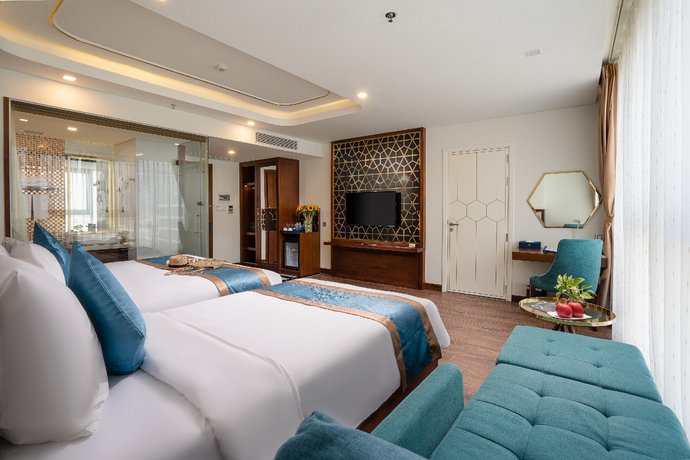 CN PALACE HOTEL