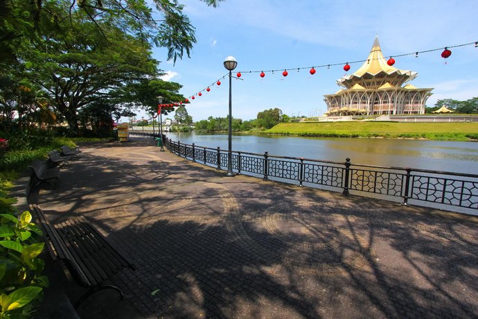 New Riverbank Suites - Waterfront Kuching City