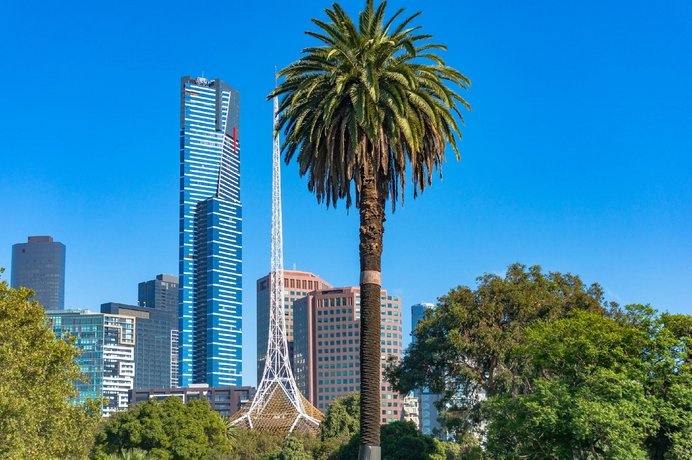 A Modern 2br Apt 5-Min Walk To Melbourne Central