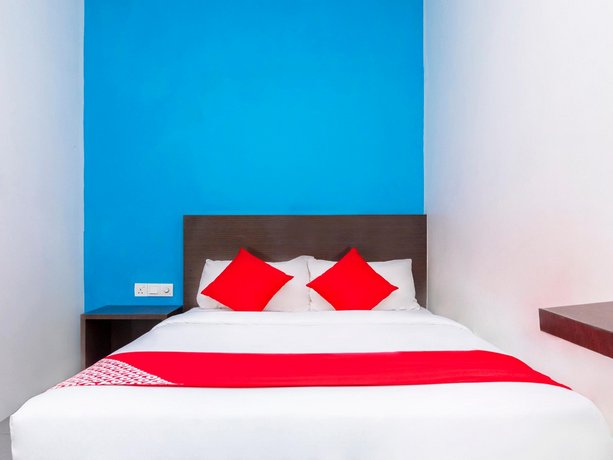 OYO 705 Golden Pearl Hotel