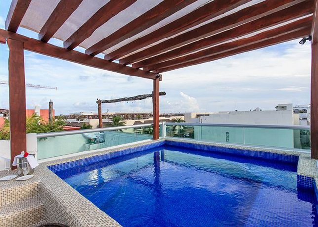 Magic Paradise private jacuzzi on mamitas beach