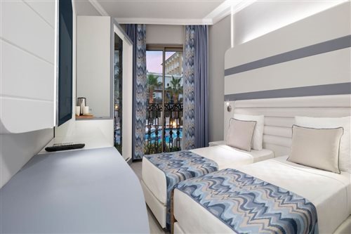 Blue Marlin Deluxe Spa & Resort