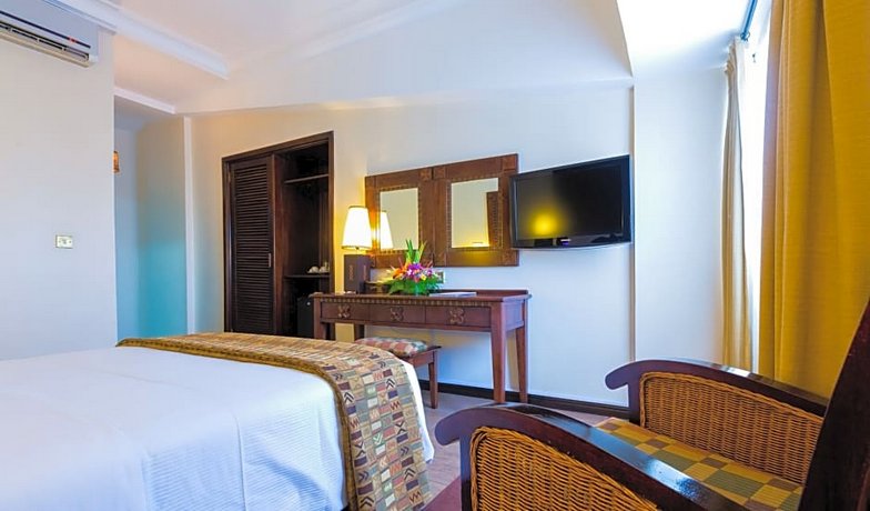 African Regent Hotel