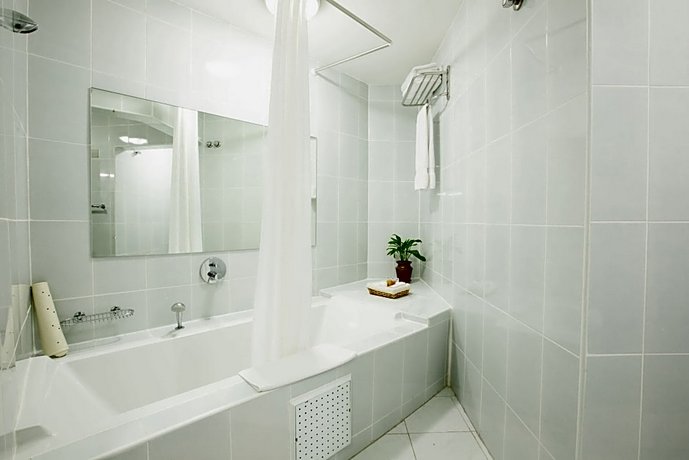 African Regent Hotel