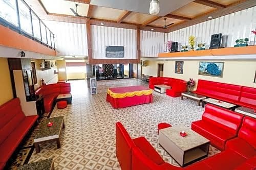 RedDoorz Plus Near DC Mall Batam