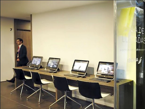 Air Rooms Madrid Airport By Premium Traveller