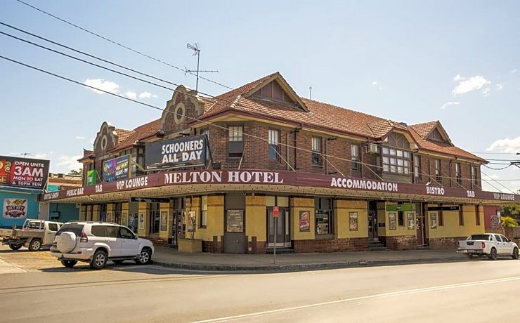 Melton Hotel Auburn