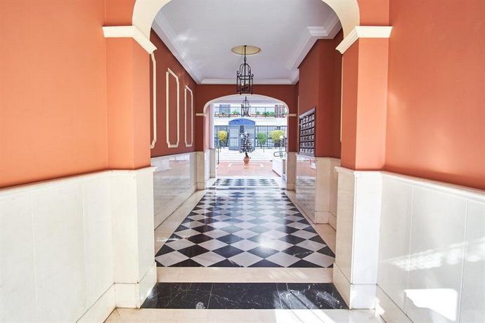 Apartamento en el corazon de Triana garaje y patio