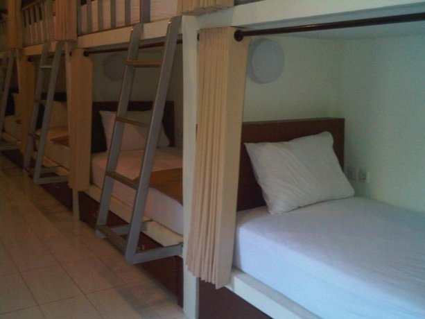 Hostel Mirah
