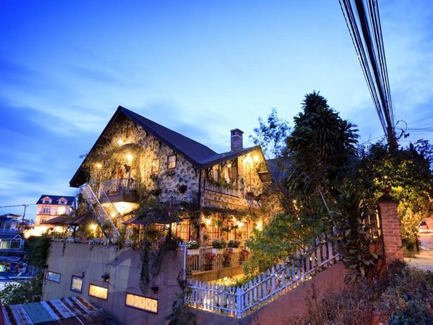Flowersandrocks Villa
