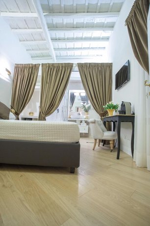 M D StarHome Rome