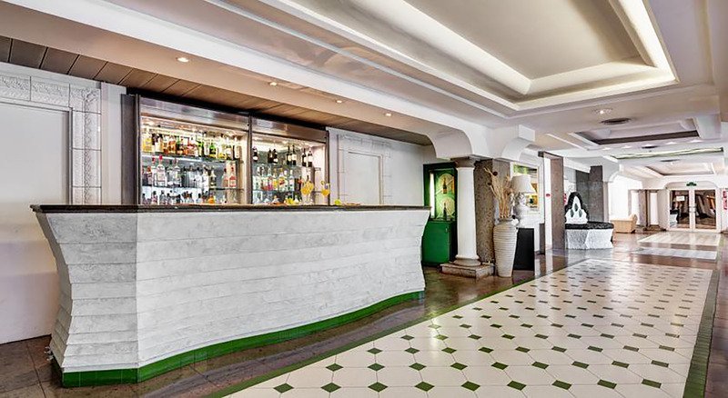 Aris Garden Hotel