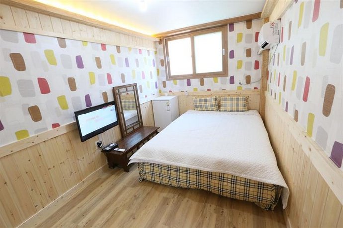 Hanok Village Guesthouse