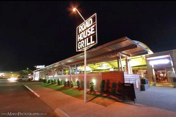 Morayfield Tavern & Motel