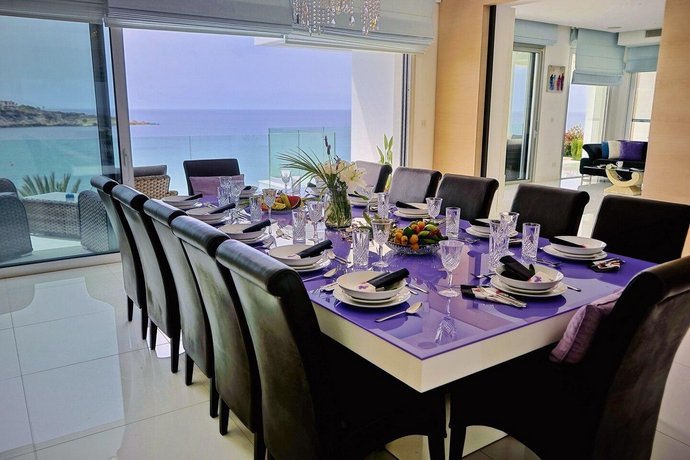 Water's Edge Villa