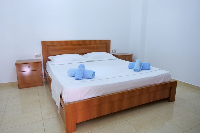 Aleksander Apartments