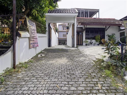 OYO 3280 Cendhani Raras