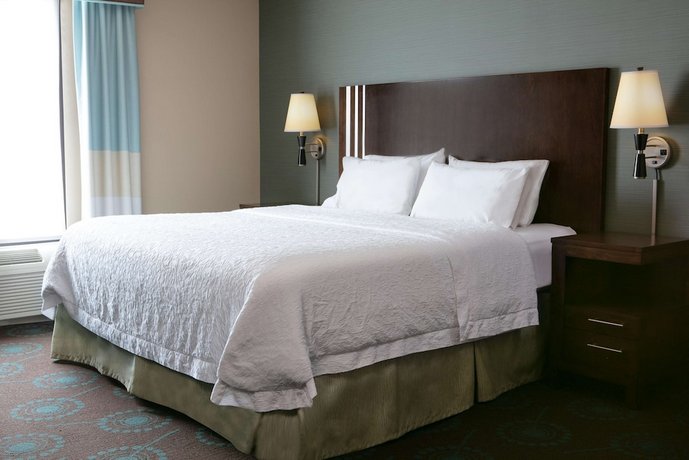 Hampton Inn and Suites - Lincoln Northeast