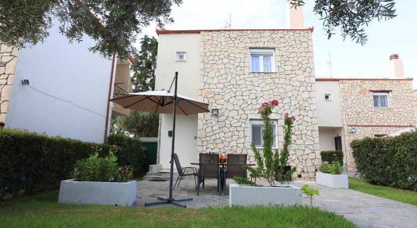 Chaideutos House