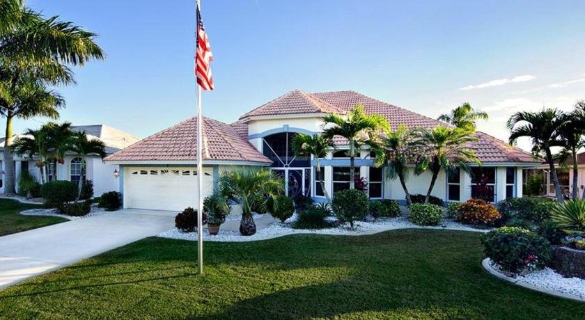 Villa Four Mile Cove Cape Coral