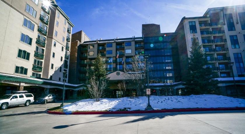 Sheraton Condominium 704