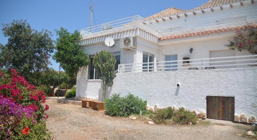 Chalet Con Piscina A 1 Kilometro De La Playa Cartagena