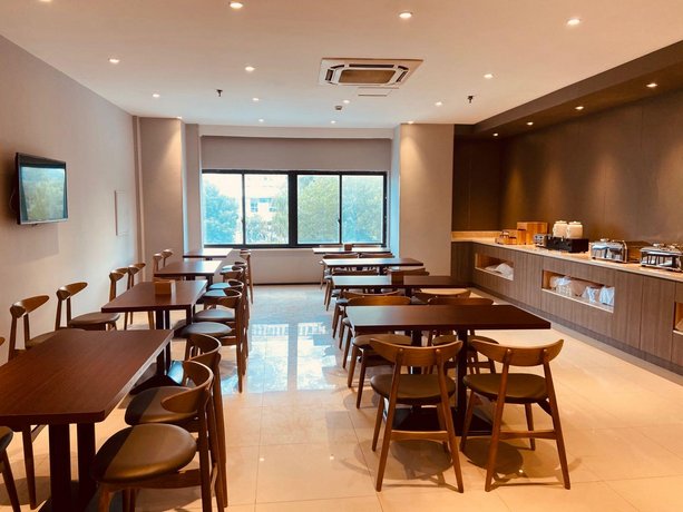 Hanting Express Shanghai Songjiang Ronghai