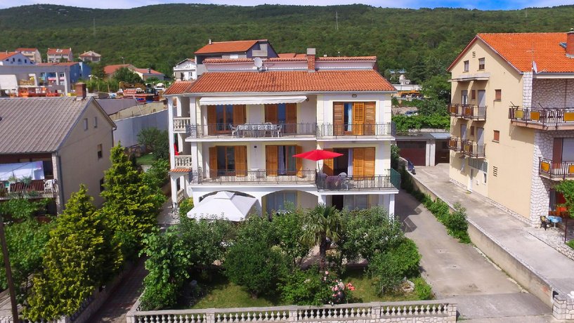 Apartments Dijana Crikvenica