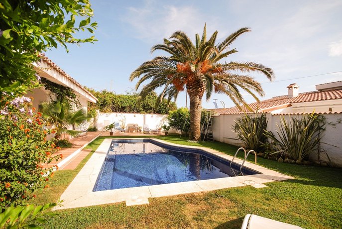 Bungalow directly at the beach