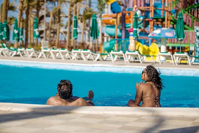Golden 5 Emerald Resort