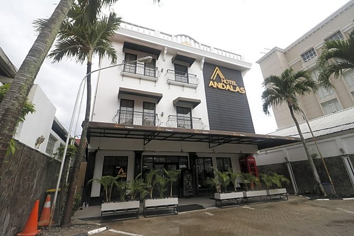 RedDoorz Plus @ Jalan Raden Intan Lampung