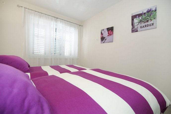 Apartment Andelina Split