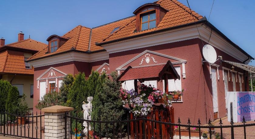 Dora Studio Apartmanok