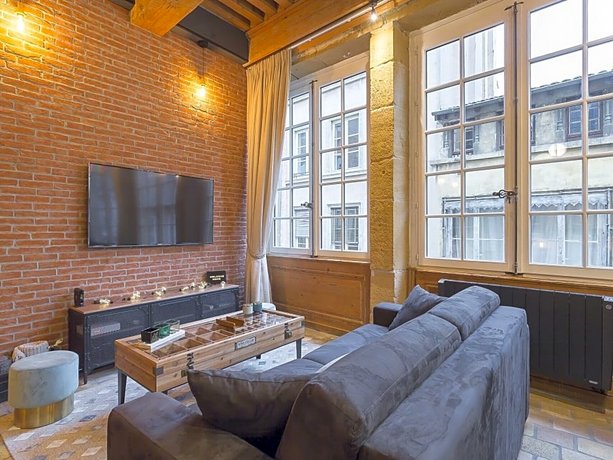 HOST INN - COEUR VIEUX LYON & SPA