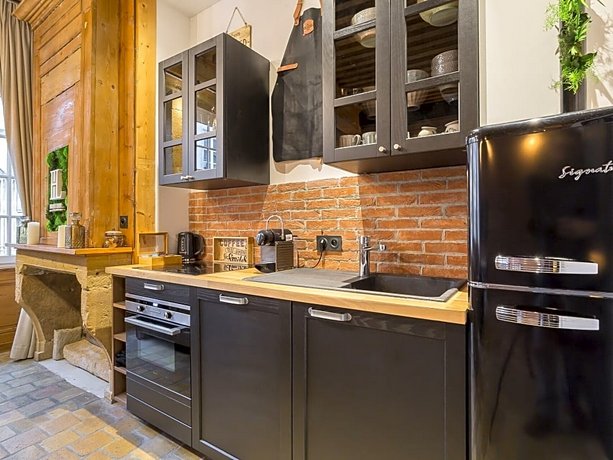 HOST INN - COEUR VIEUX LYON & SPA