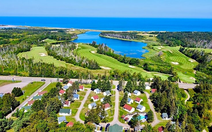 Green Gables Bungalow Court